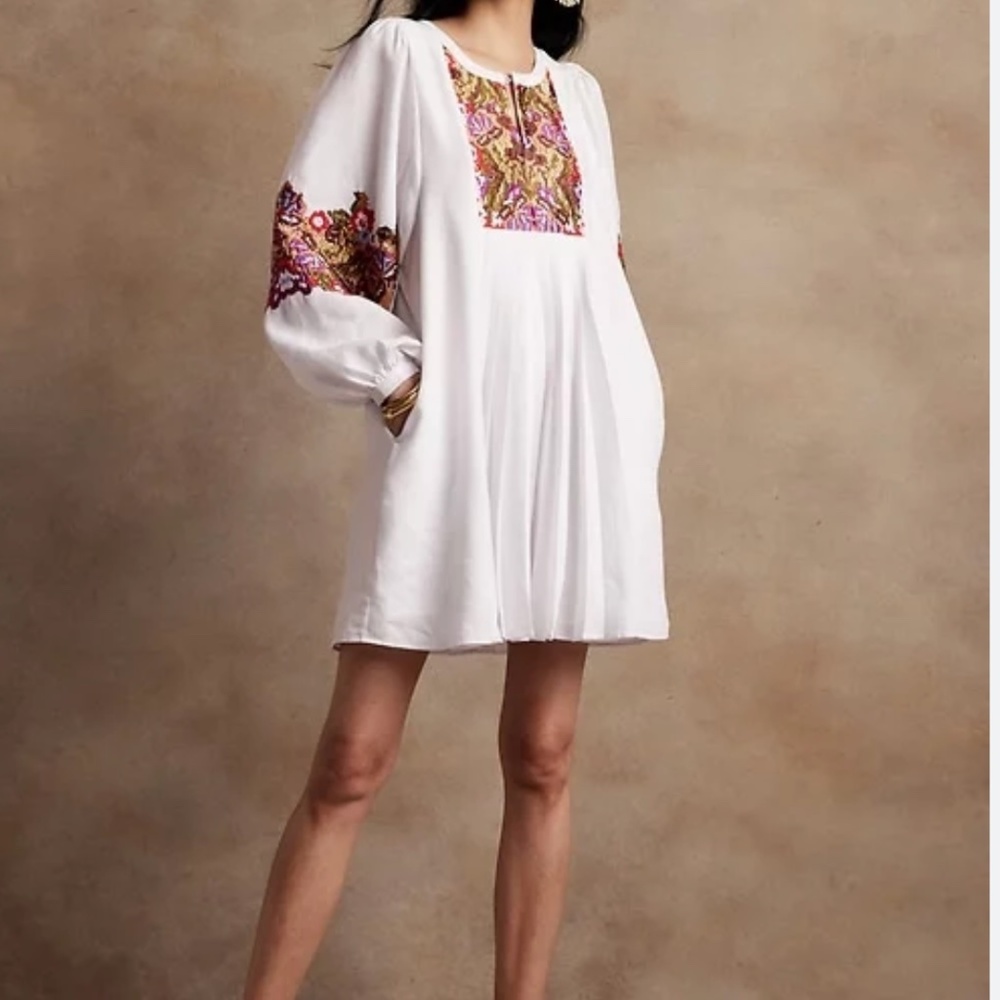 Banana republic embroidered dress